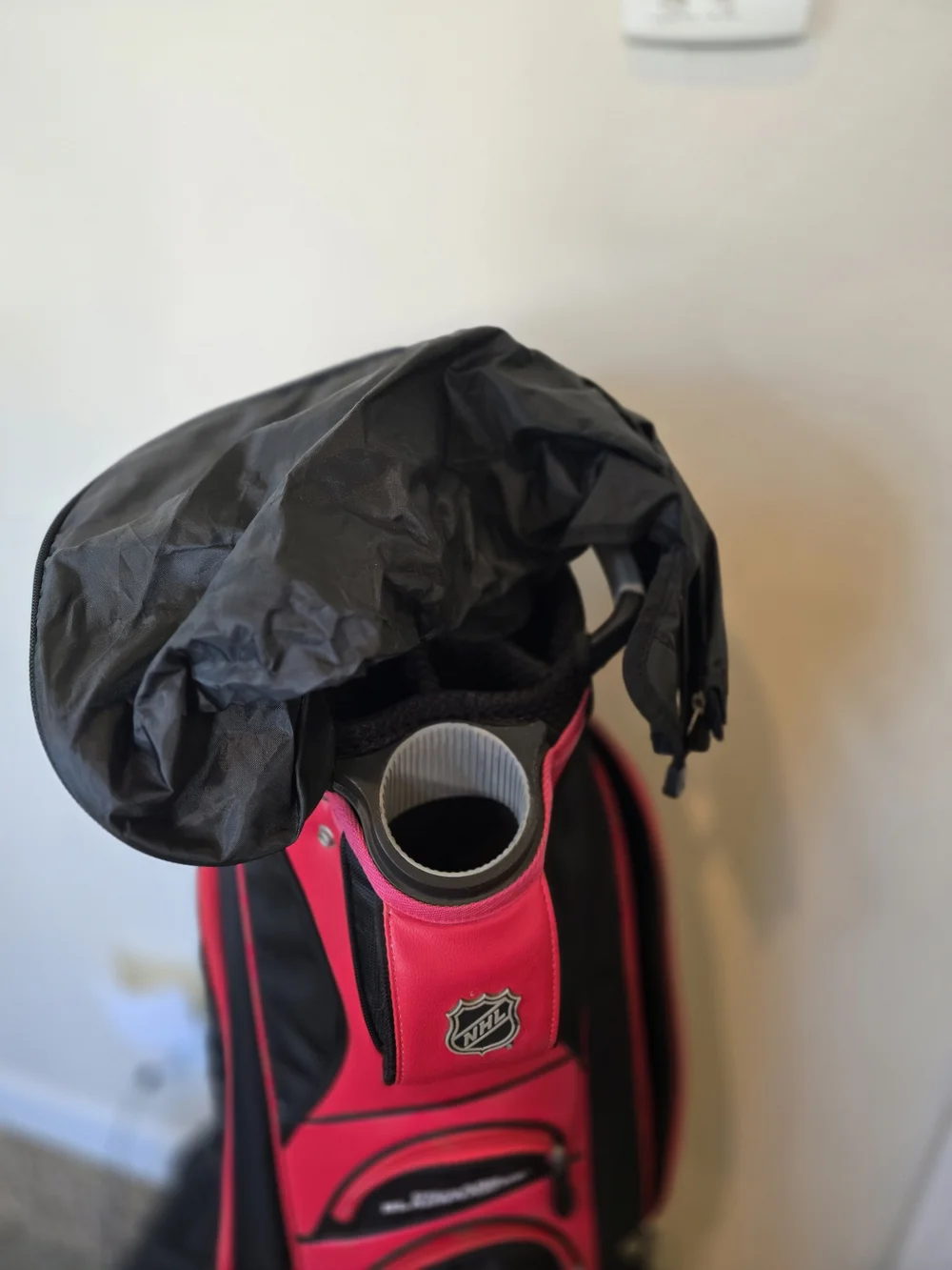 Chicago Blackhawks Official NHL Victory Golf Cart Bag